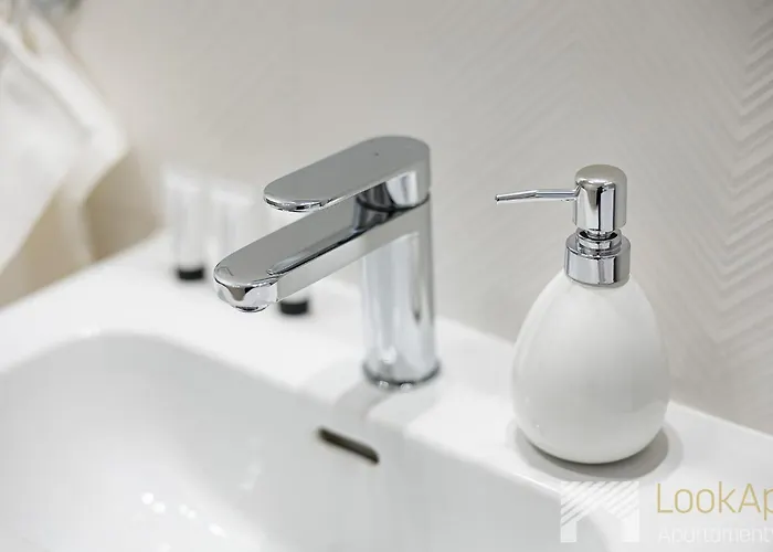 Kopernika By Lookap - Parking W Garazu W Cenie 公寓 罗兹